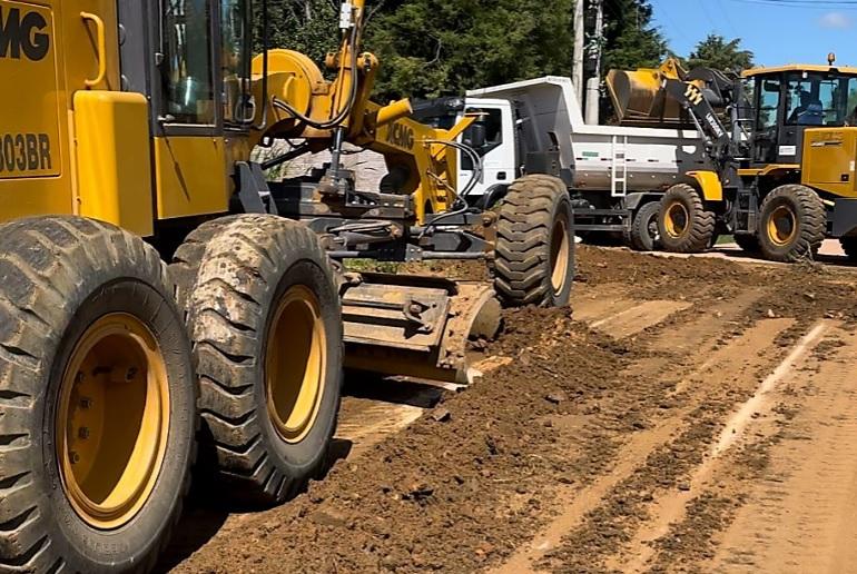Seinfra realiza mutirão de serviços no bairro Ivone