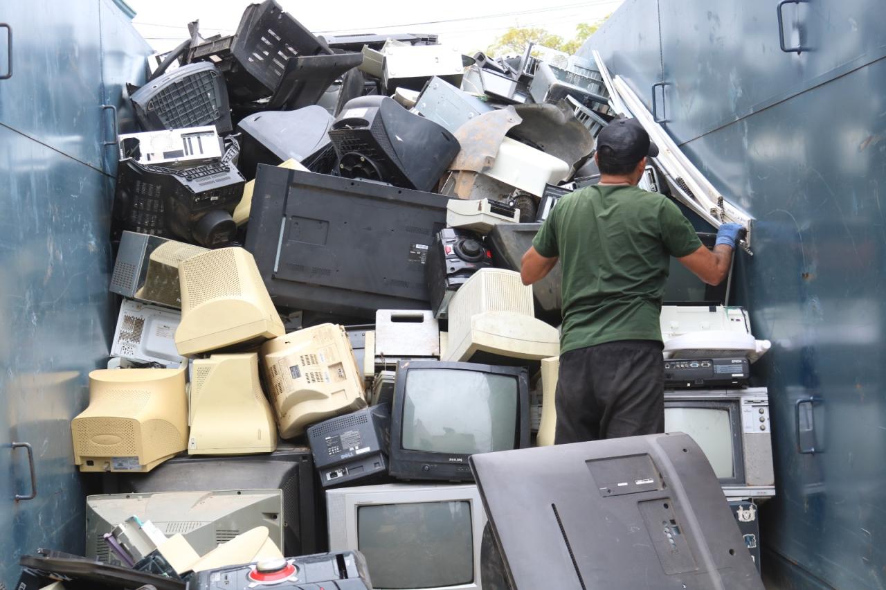 Semapa encaminha 70 toneladas de eletrônicos para reciclagem