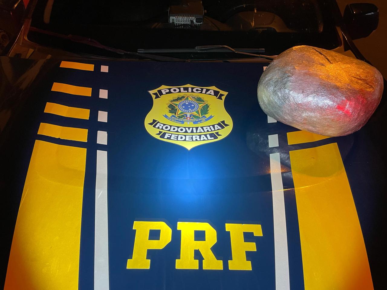 PRF prende casal com Skunk em ônibus em Livramento