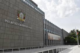 ALERGS aprova projeto que reorganiza quadros e carreiras do serviço público