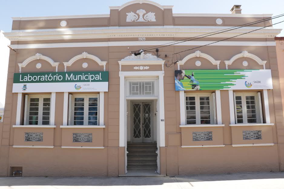 Sancionada lei que obriga laboratórios a recolherem material de exames de idosos e pessoas com deficiência