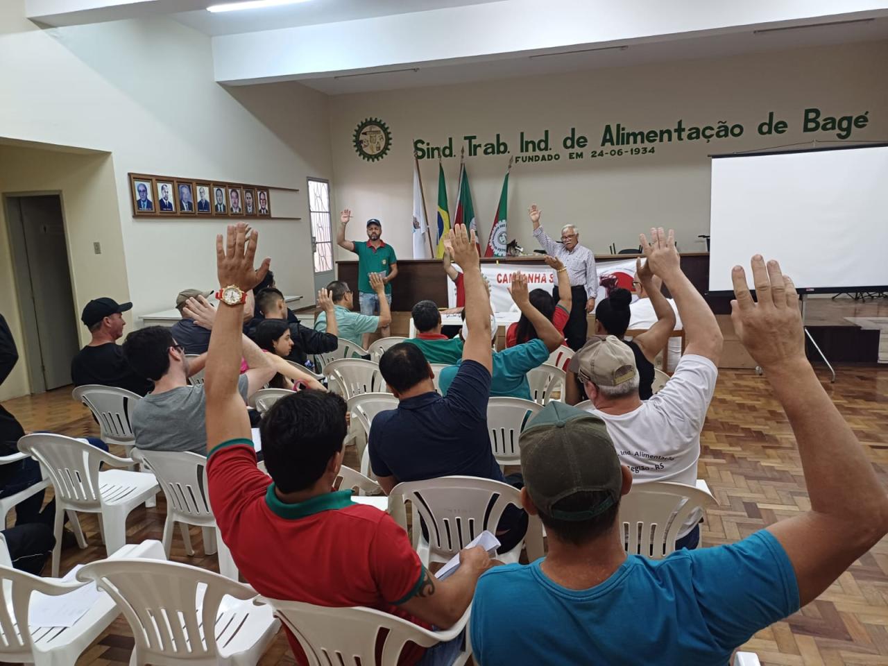Após assembléia, trabalhadores da Minerva Foods aprovam pauta de acordo coletivo
