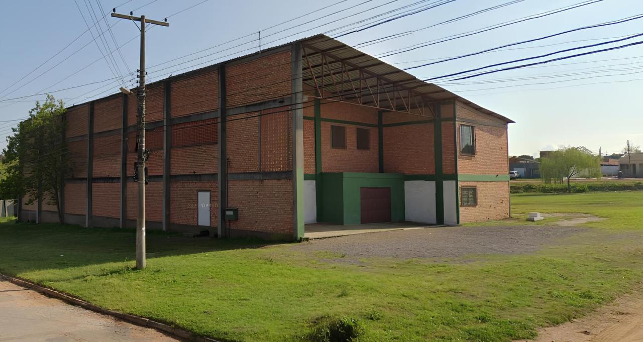 Afonso Hamm destina R$ 300 mil para revitalização do ginásio no Camilo Gomes