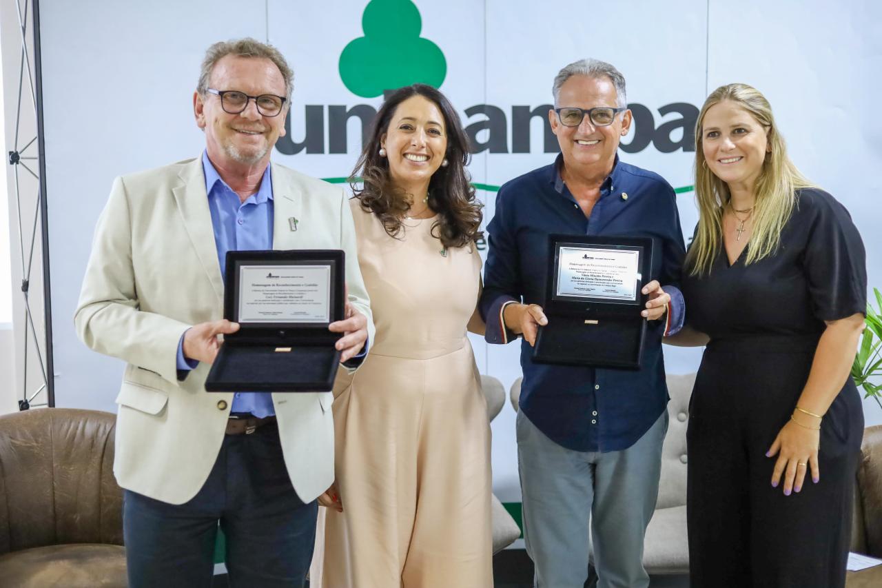 Mainardi recebe homenagem da Unipampa