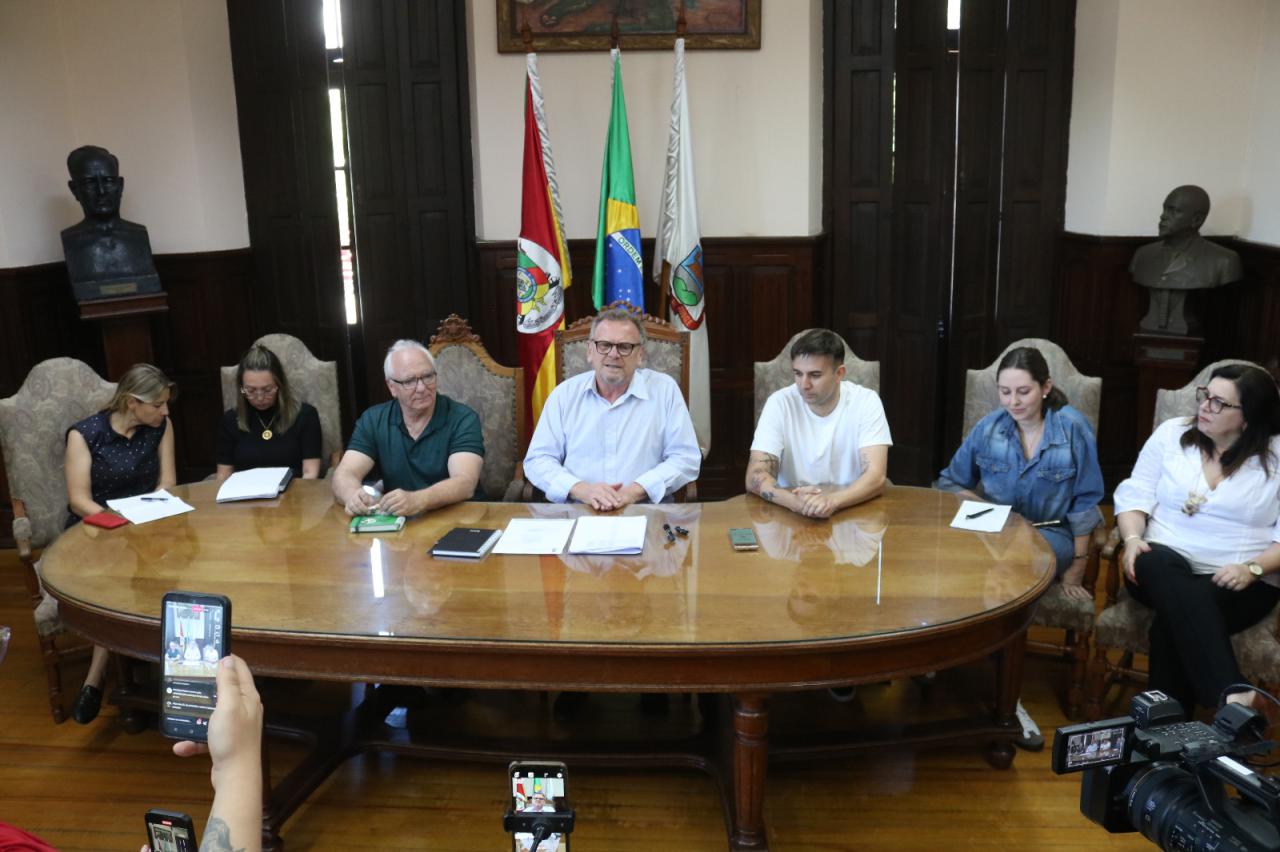 Prefeito Mainardi anuncia medidas administrativas visando diminuição de gastos