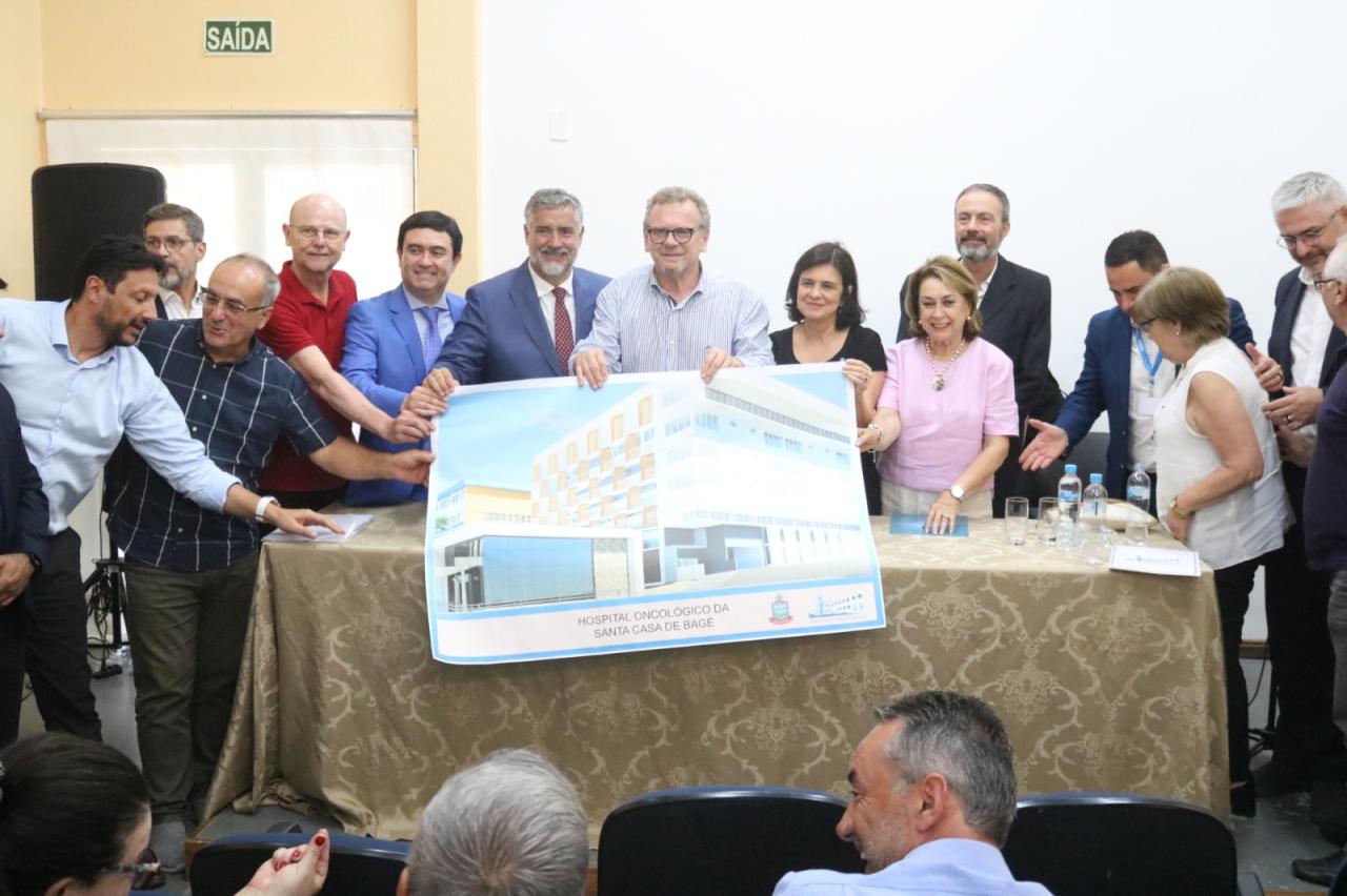 Projeto de Hospital Oncológico é apresentado para Ministra da Saúde em Bagé