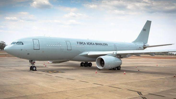 Militares da FAB são presos por transportar drogas em avião