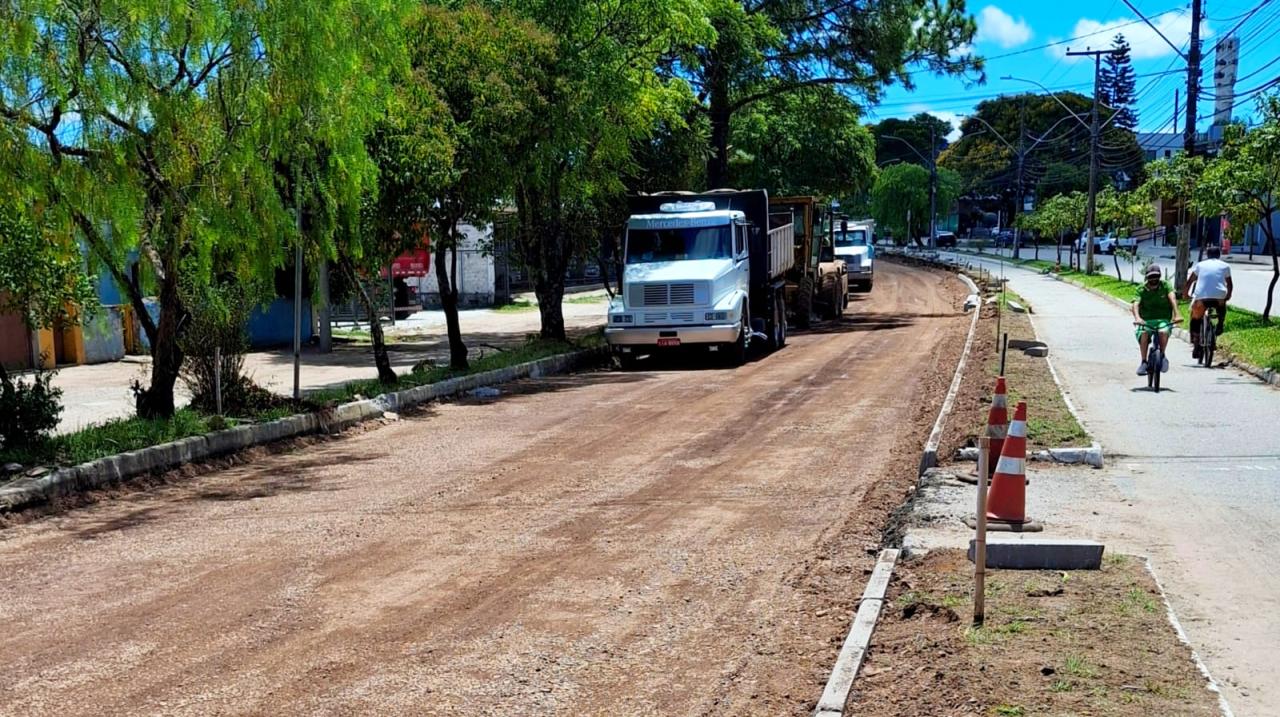 Obras de revitalização da avenida Santa Tecla avançam durante a semana