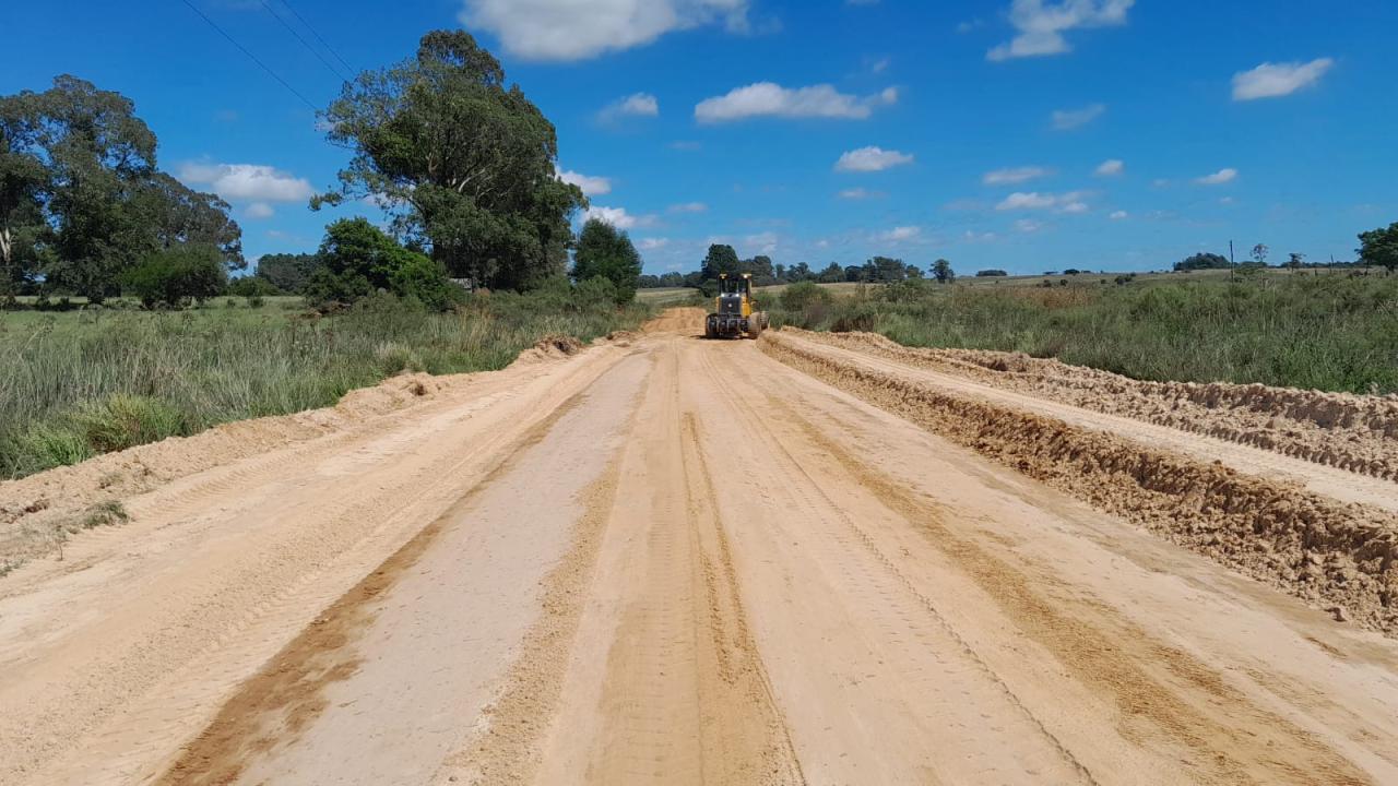 Secretaria de Desenvolvimento Rural trabalha na recuperação de vias do interior de Bagé