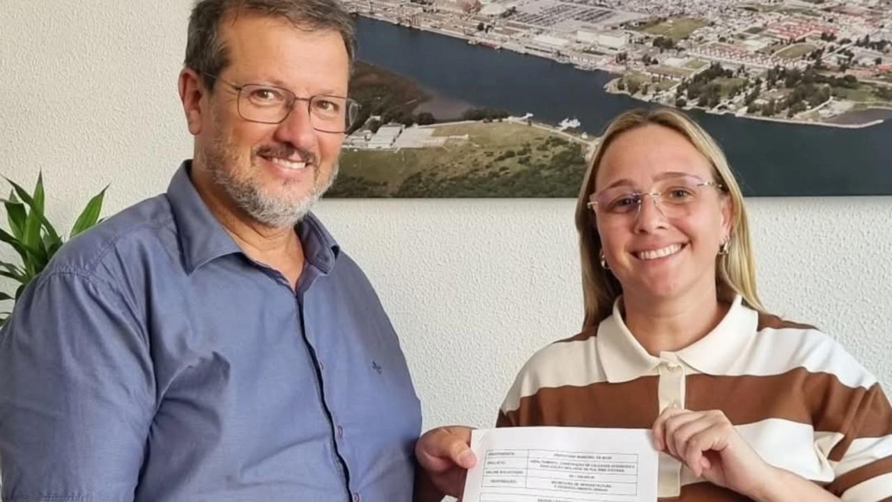 Vereadora entrega pedido de emenda parlamentar para concretizar projeto de Rua Inclusiva em Bagé