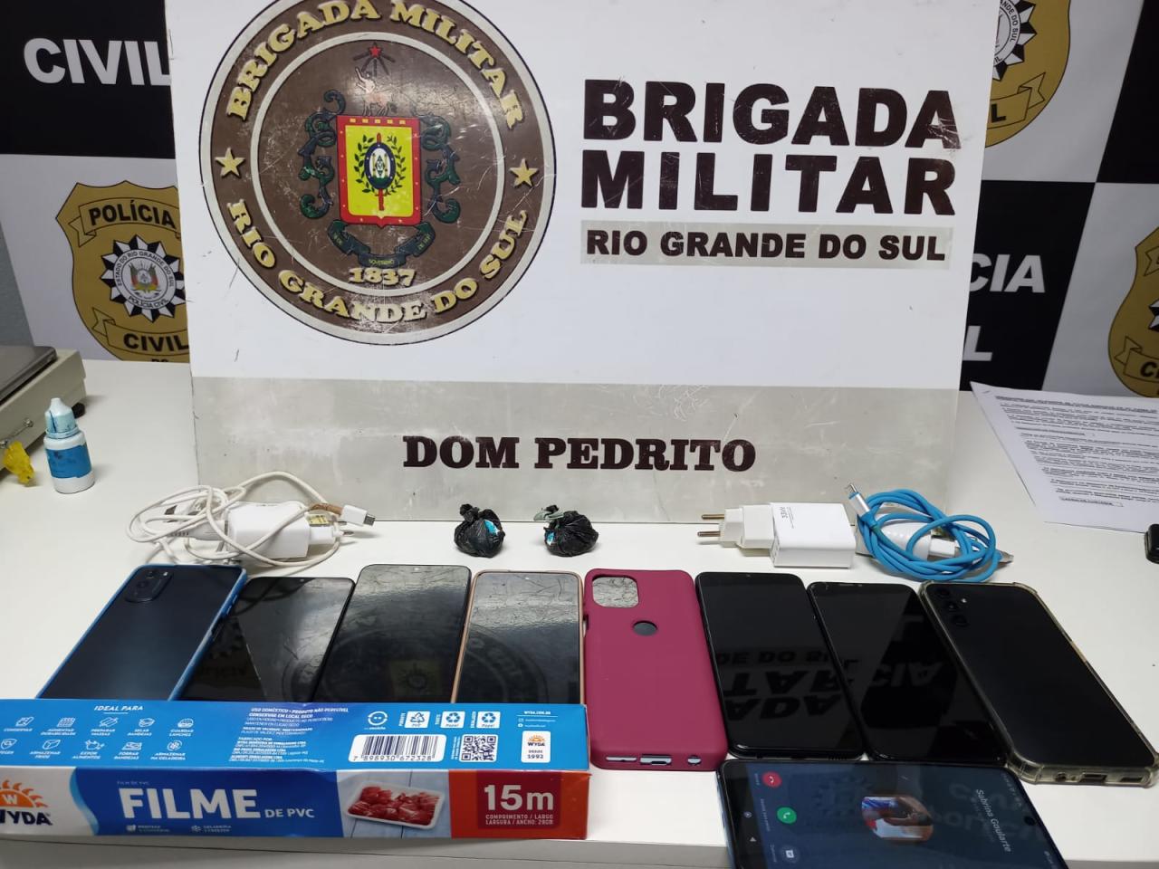 Indivíduo é preso com drogas e oito celulares em Dom Pedrito