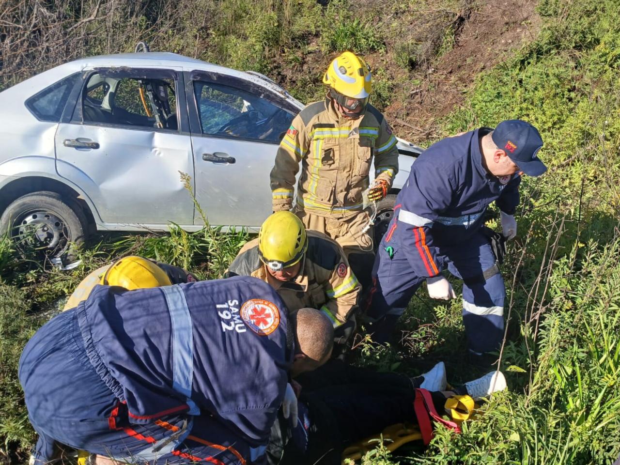 Acidente entre carro e caminhão na BR 293 entre Bagé e Hulha Negra