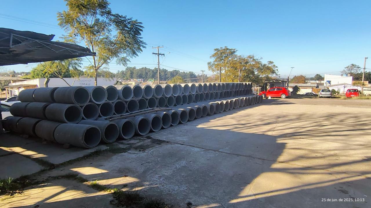 Bueiros produzidos pelo município já estão sendo instalados