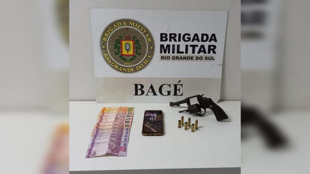 Indivíduo é preso com revólver no Castro Alves