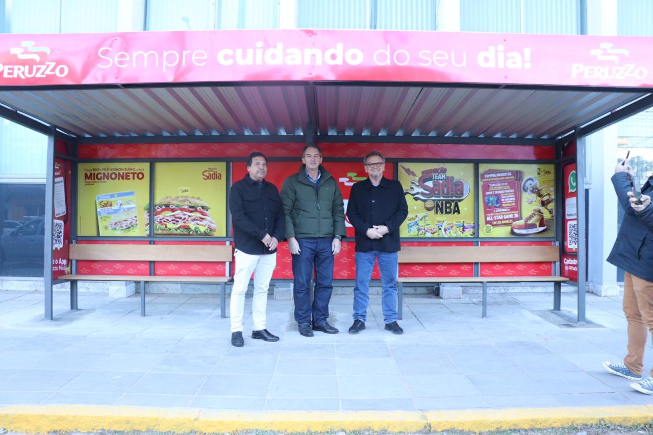 Inicia parceria público-privada para instalação de novos abrigos de ônibus