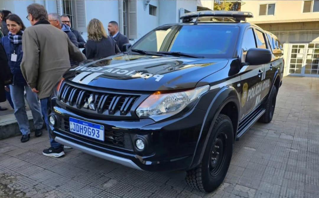 Polícia Civil de Bagé recebe veículo semi-blindado
