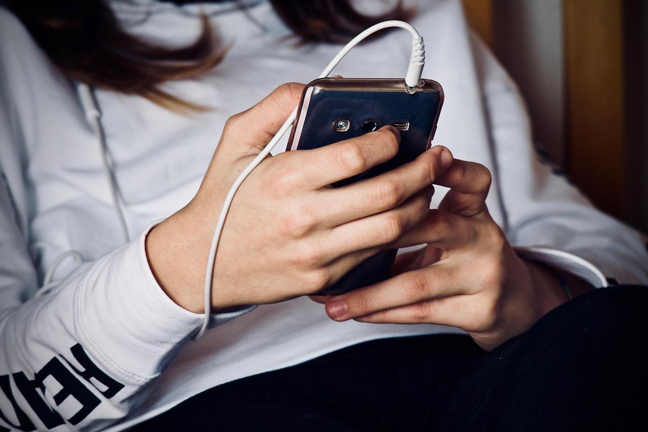 Projeto propõe programa de prevenção ao vício em jogos de azar e uso excessivo de tecnologia nas escolas públicas de Bagé