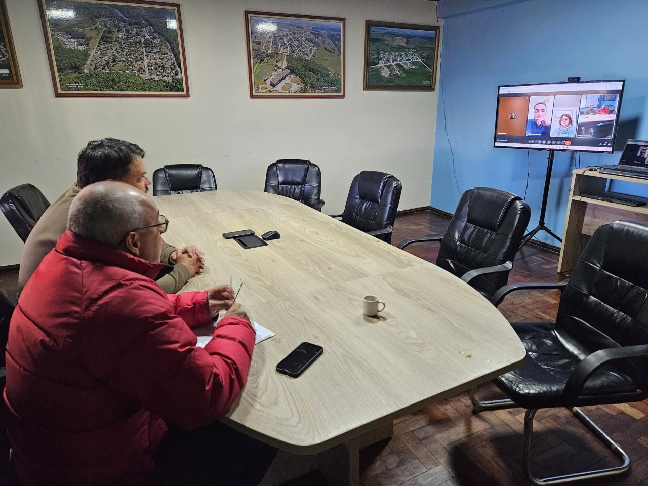 Reunião debate situação da escola Jerônimo Mercio em Candiota