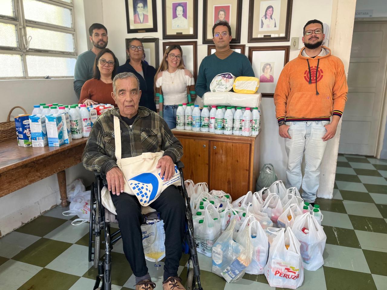 Entidades recem doações oriundas de evento solidário