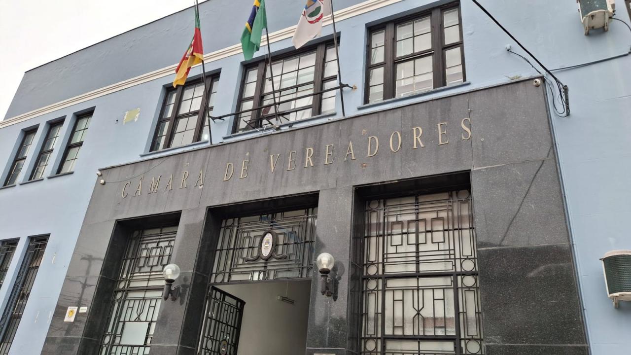 Projeto de lei propõe arborização obrigatória nas escolas municipais de Bagé