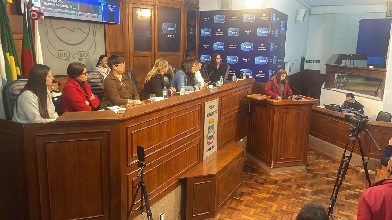 Representantes do Caminho da Luz participam de sessão especial na Câmara Municipal