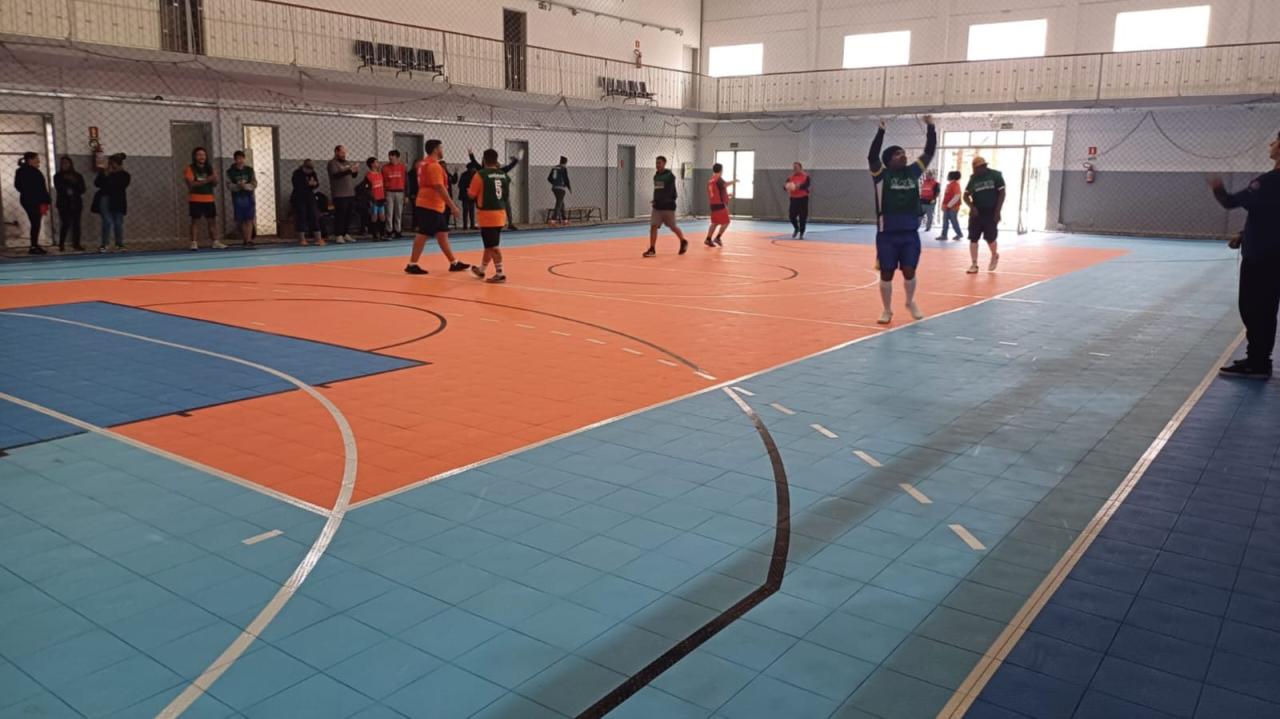 Solenidade inaugura nova quadra poliesportiva e piscina térmica do Caminho da Luz
