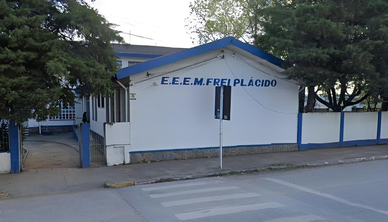 Escola Frei Plácido abre inscrições para curso gratuito sobre mercado de trabalho