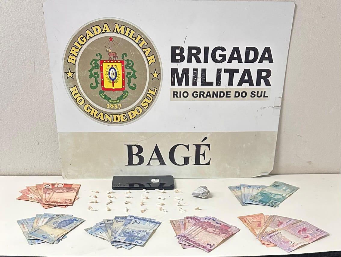 Um adulto é preso e um adolescente é apreendido por tráfico em Bagé