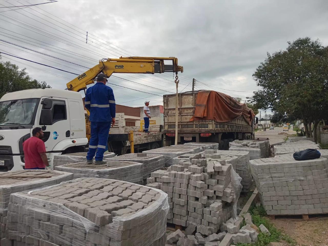 Trecho da Carlos Mangabeira vai receber calçamento
