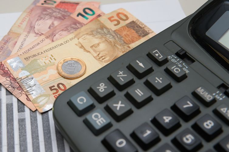 País crescerá 2,4% em 2025, acima da América Latina, diz Banco Mundial