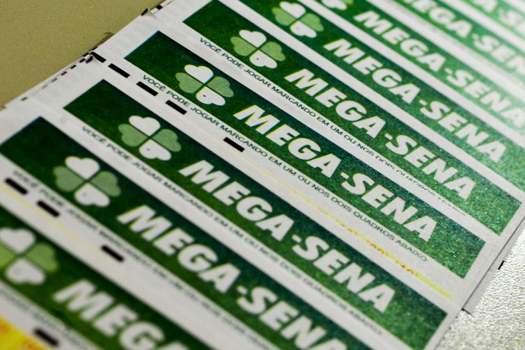 Aposta de Porto Alegre acerta Mega-Sena e leva prêmio de R$ 99 milhões
