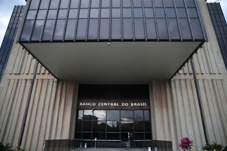 Banco Central oficializa liquidação da Master Corretora