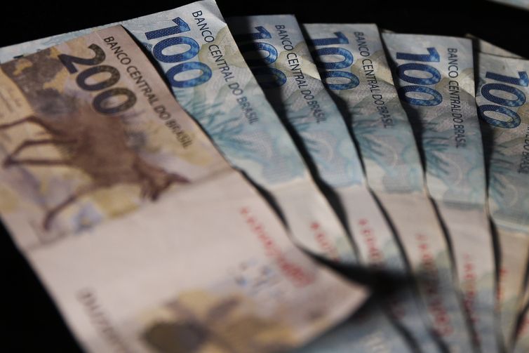 Dívida Pública sobe 1,62% em outubro e supera R$ 8,2 trilhões