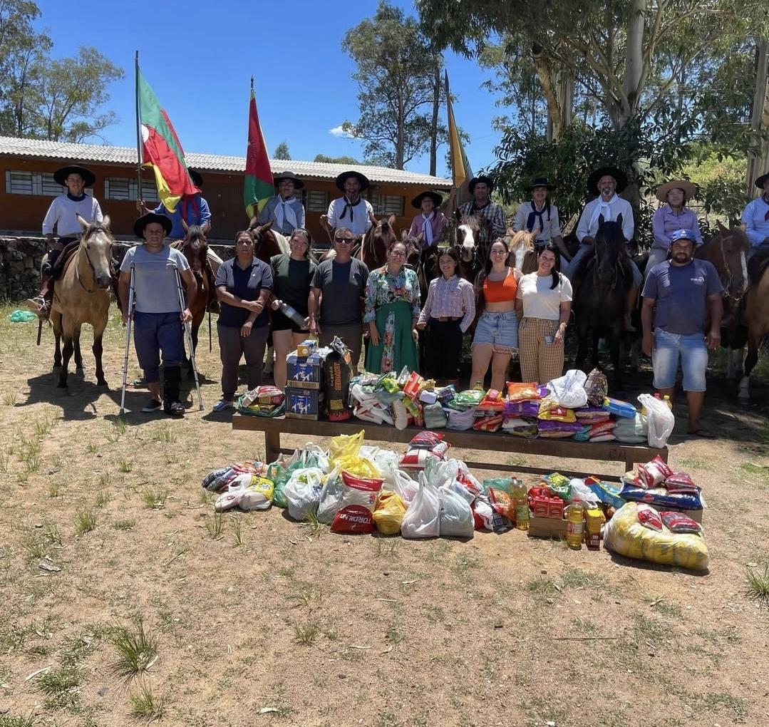 Cavalgada do Bem arrecada mais de 250kg de alimentos em Aceguá