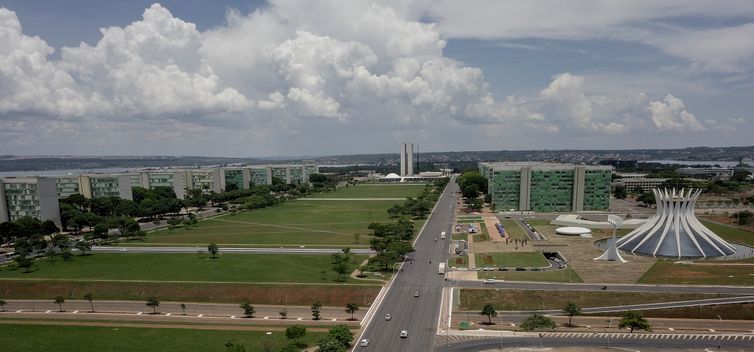 Governo aposta em receitas extras para reforçar Orçamento em 2026