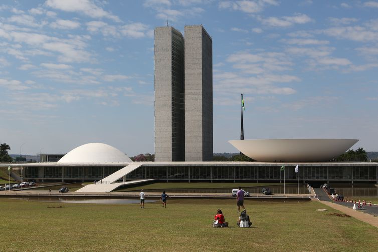 Quatro bancadas da Câmara acionam STF contra PL da Dosimetria
