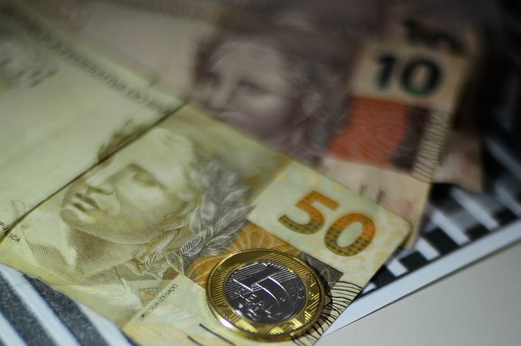 Tesouro paga R$ 1,05 bi em dívidas de estados e municípios em novembro