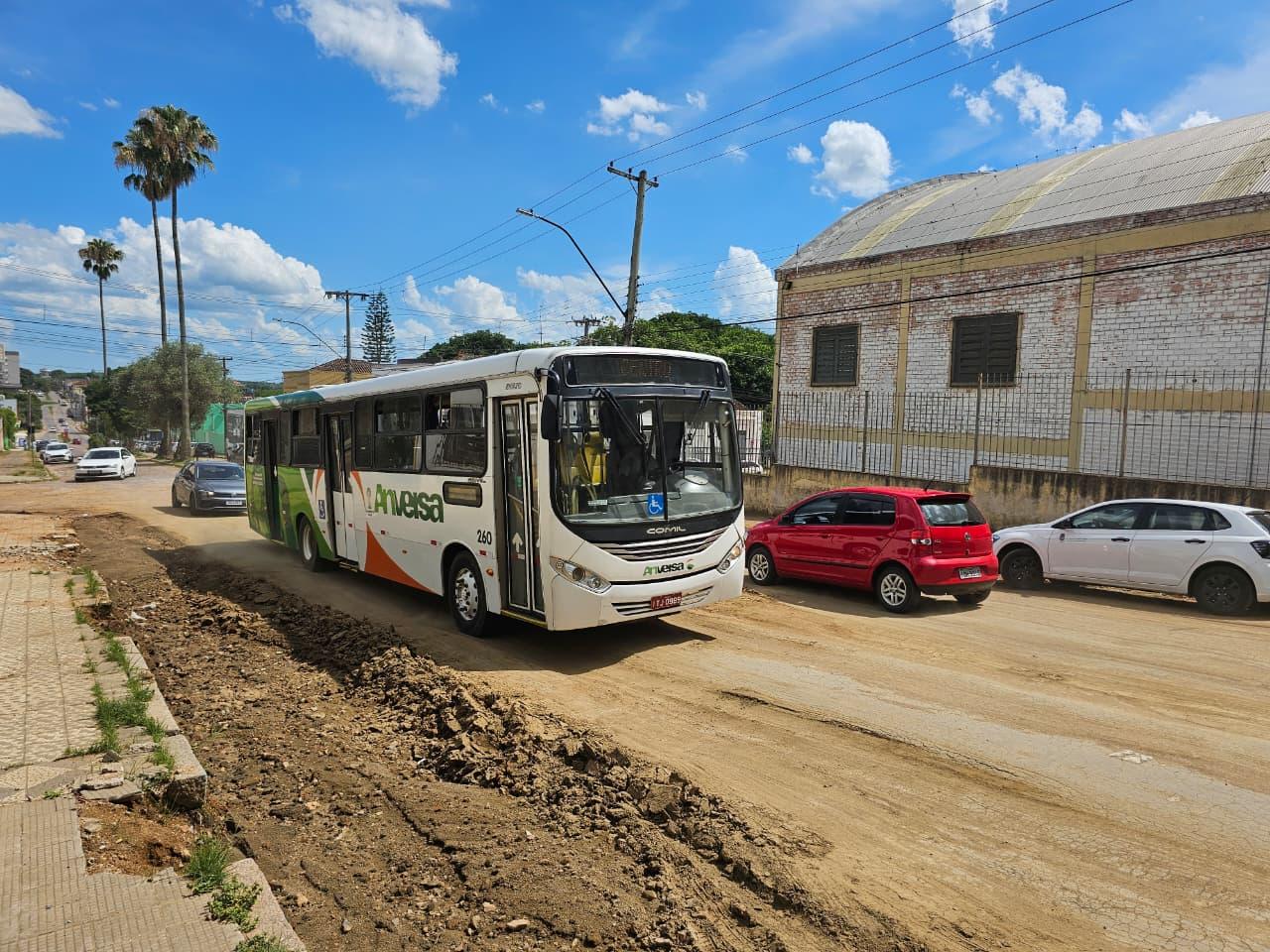 Trânsito é liberado nas ruas João Teles e Flores da Cunha após grande obra de drenagem