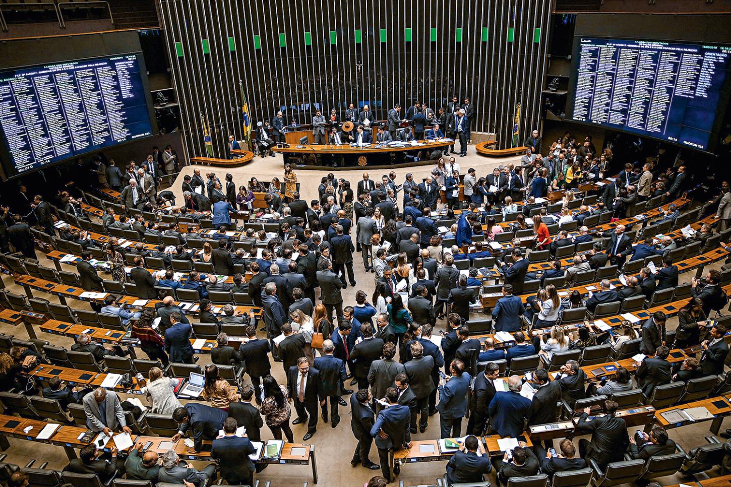Projeto busca endurecer punições contra políticos envolvidos com o crime organizado