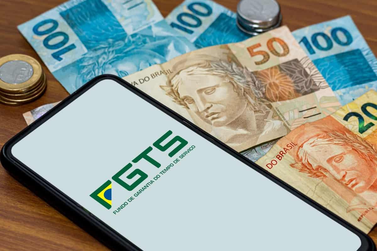 Projeto propõe deixar o trabalhador responsável por recolher FGTS e outros encargos