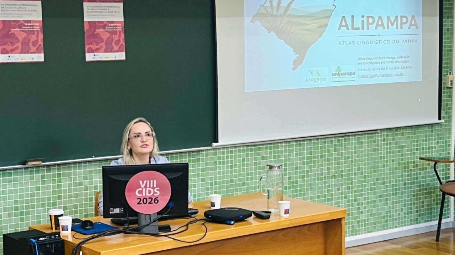 Professora da Unipampa Bagé apresenta projeto na Espanha