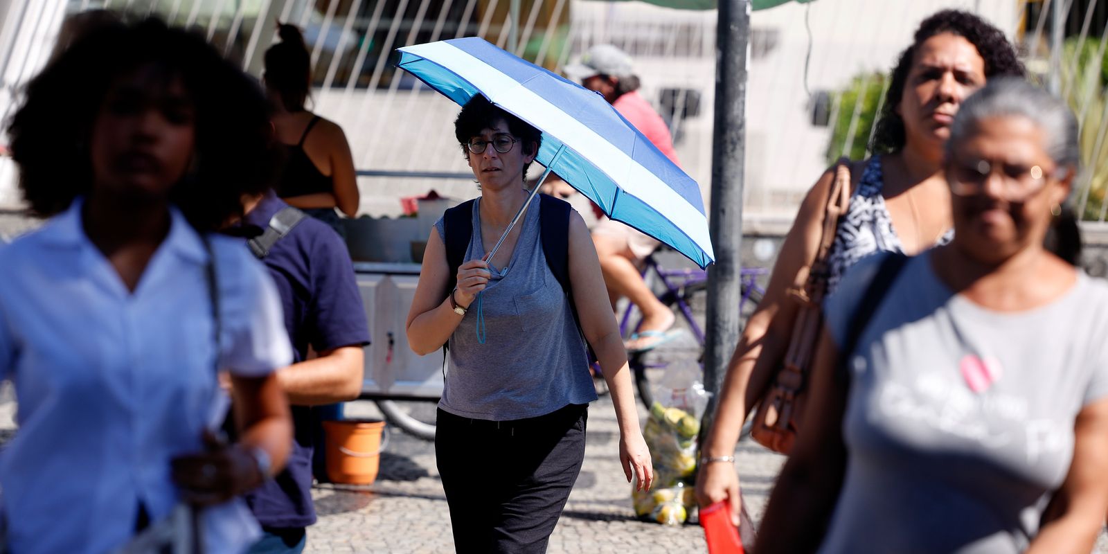 Salário mínimo deverá subir para R$ 1.741 em 2027