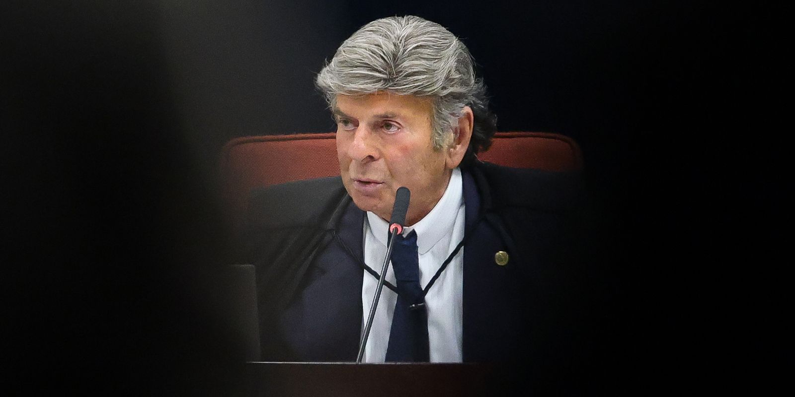 Fux manda Senado informar registros sobre Vorcaro e esposa de Moraes